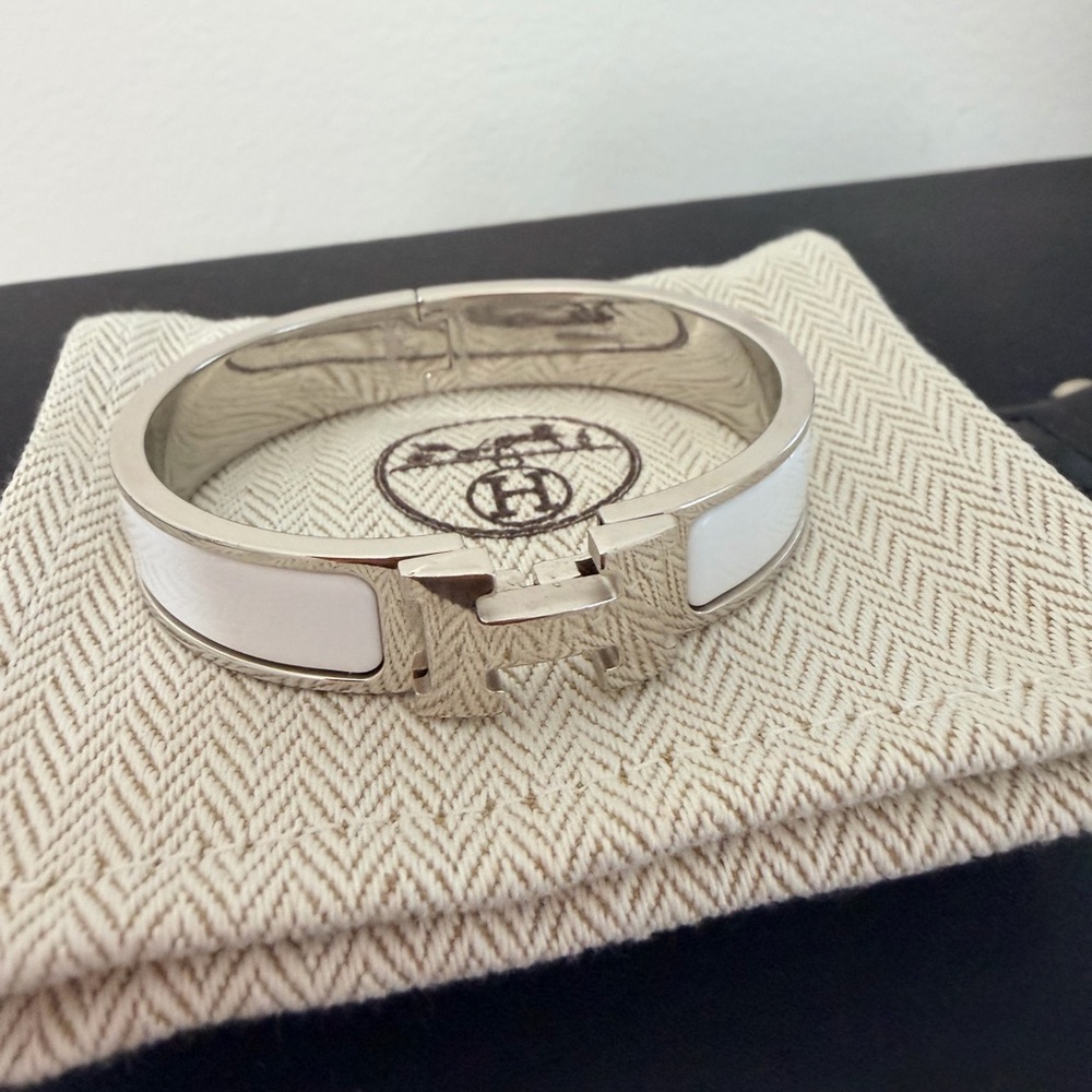 Hermès White and Silver H Clic Bracelet